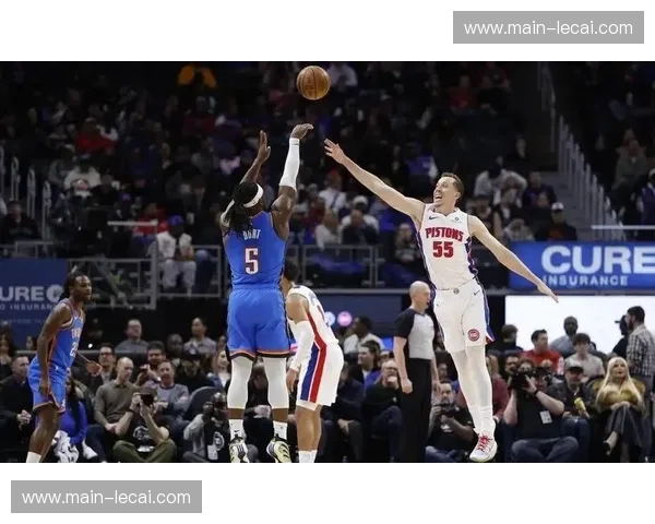 杰林威廉姆斯17分16板6助 雷霆残阵力克公牛迎三连胜